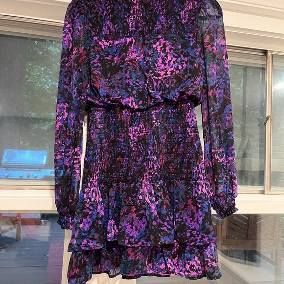 NWT-Smocked Waist Mini Dress Size Small - Picture 5 of 7